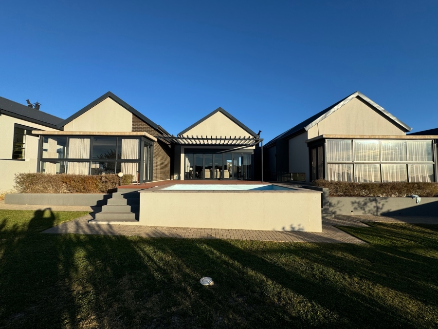 5 Bedroom Property for Sale in Woodland Hills Bergendal Free State